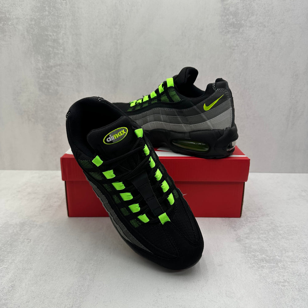 NIKE AIR MAX 95