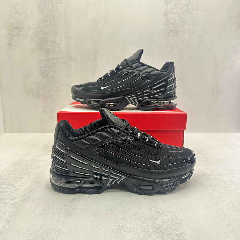 NIKE TUNED BLACK