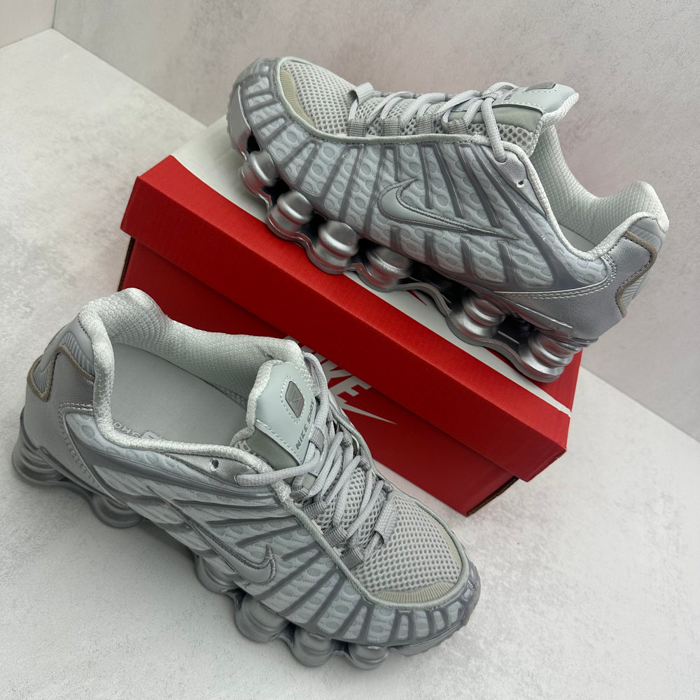 NIKE SHOX PLATA