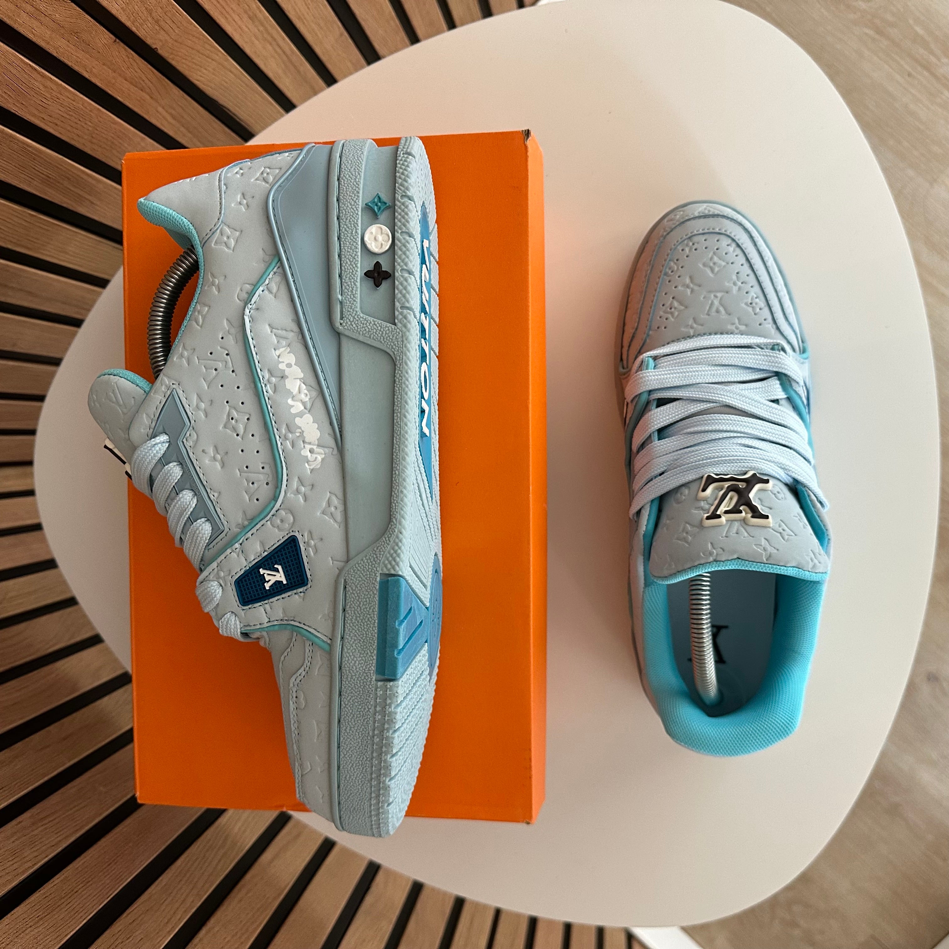 LV TRAINER BLUE