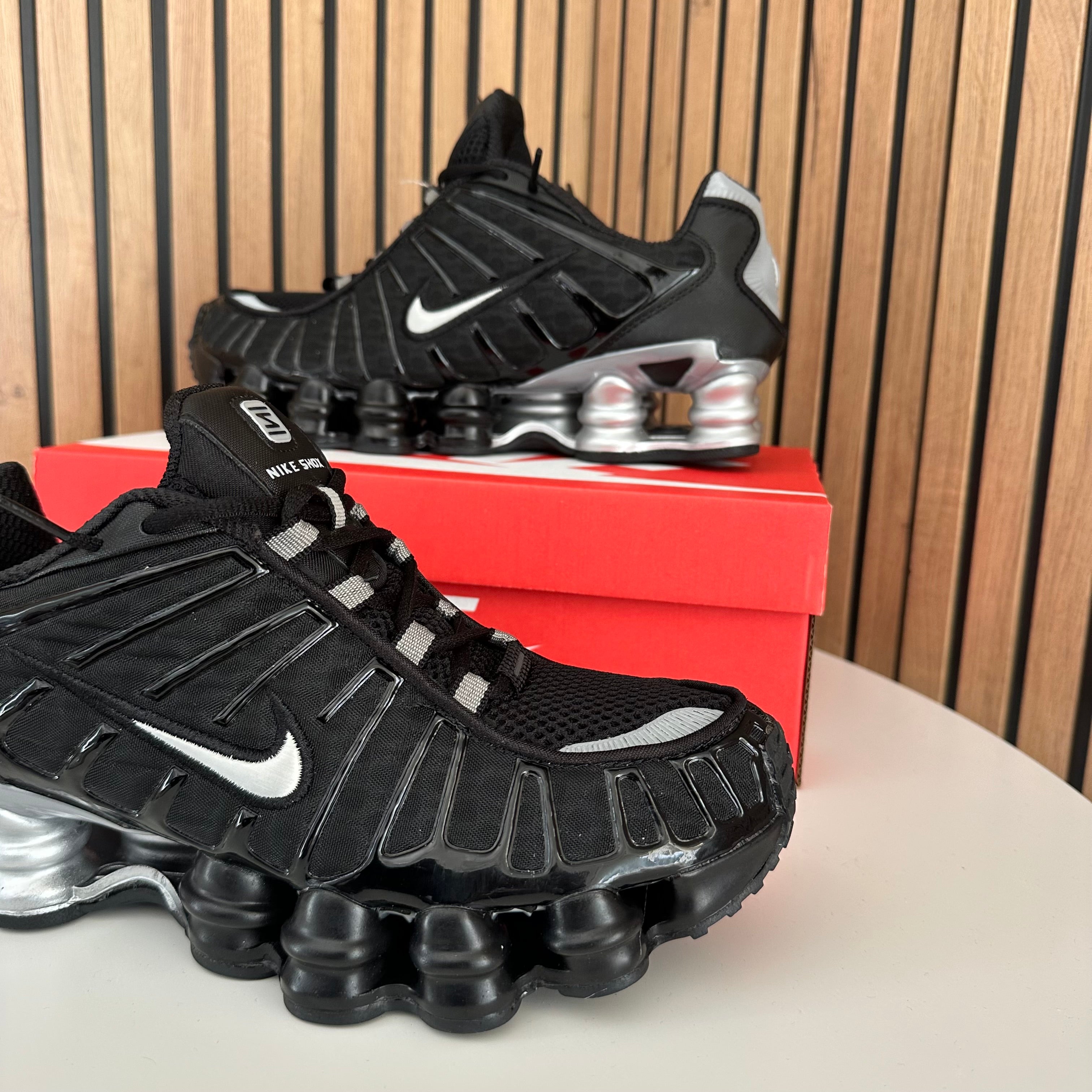 NIKE SHOX TL