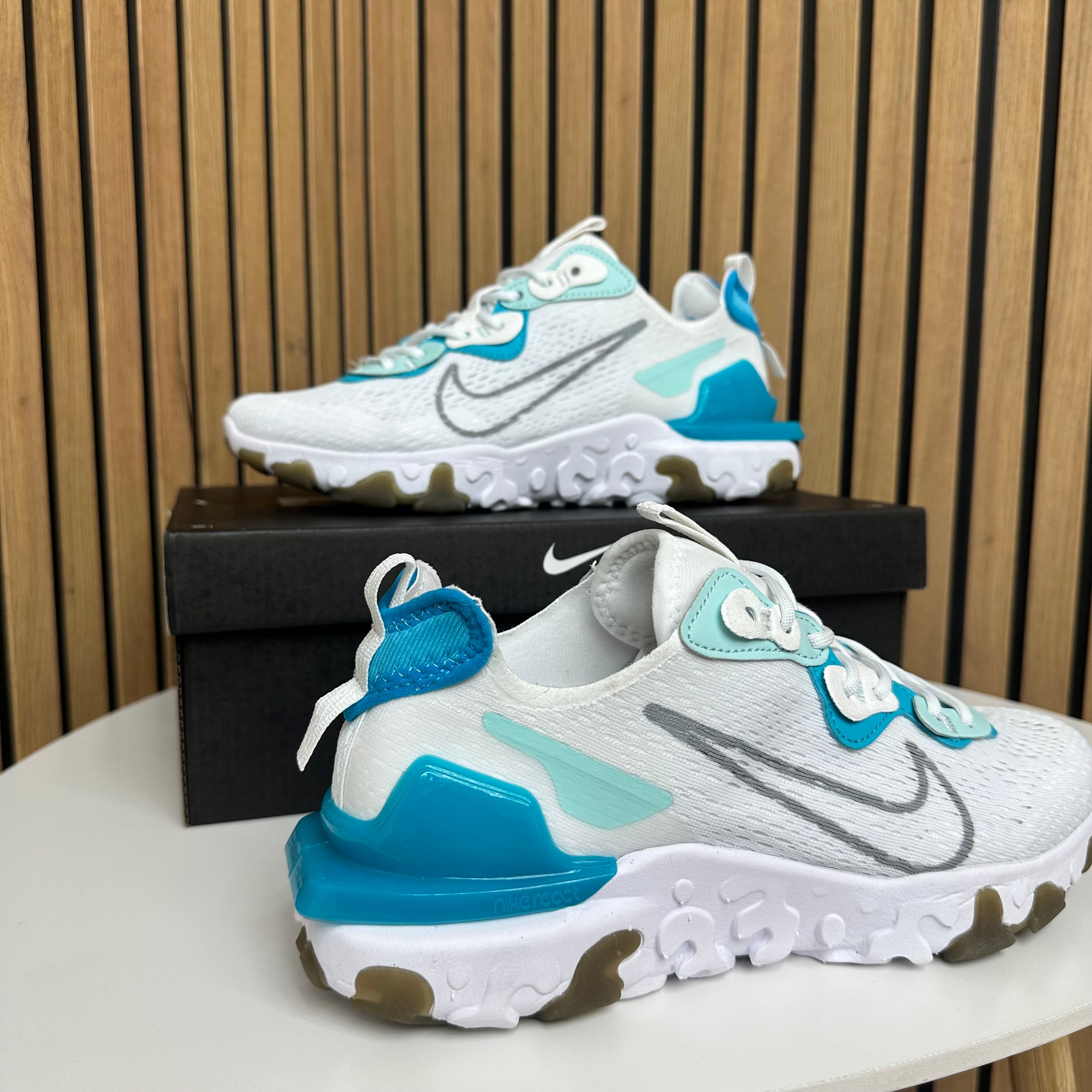 NIKE REACT VISION