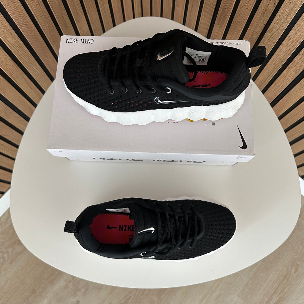 NIKE MIND 002