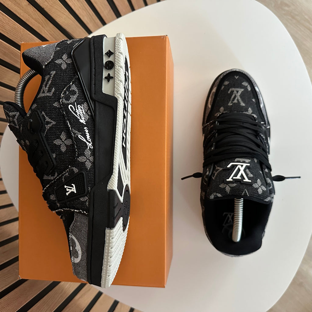 LV TRAINER BLACK & GREY