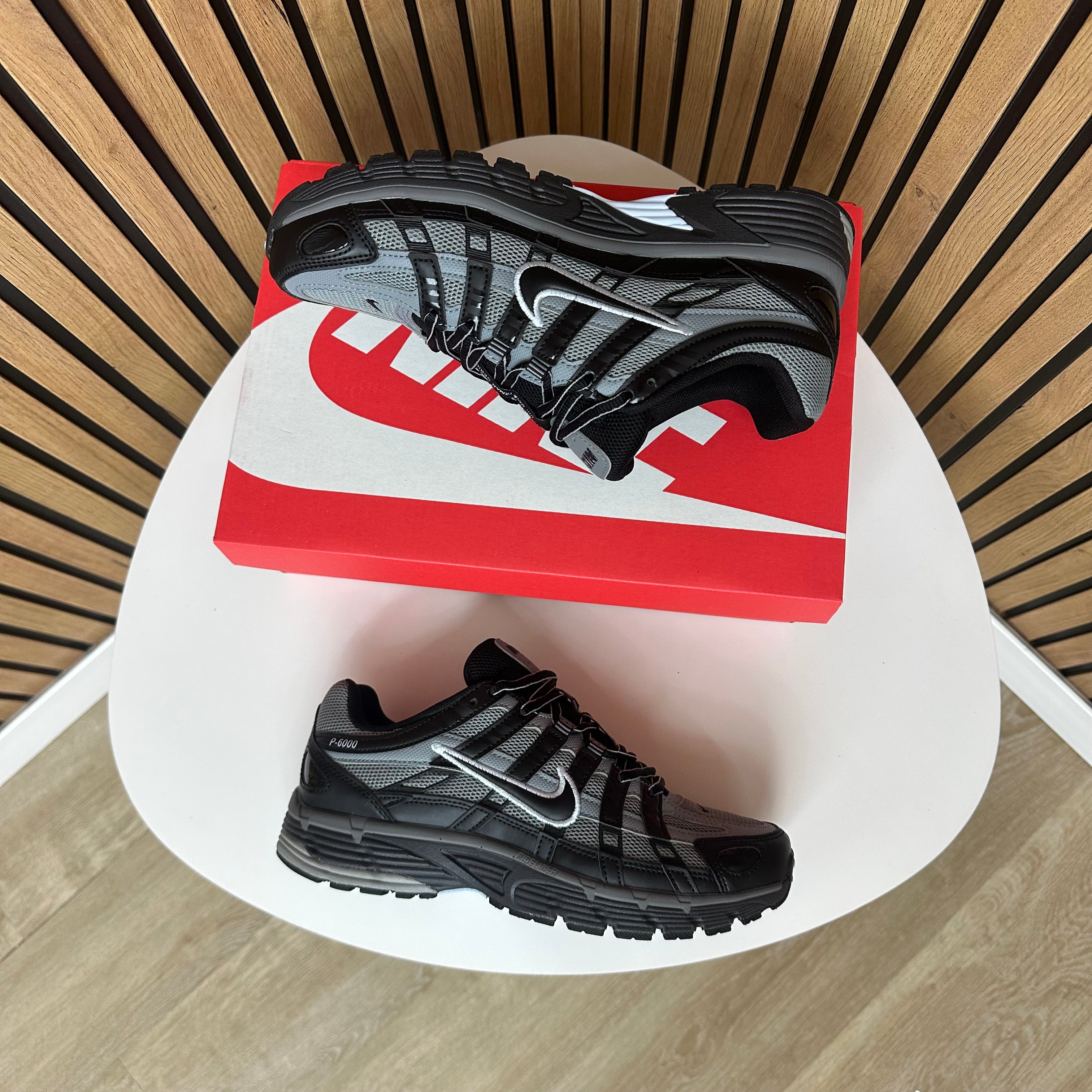 NIKE P6000