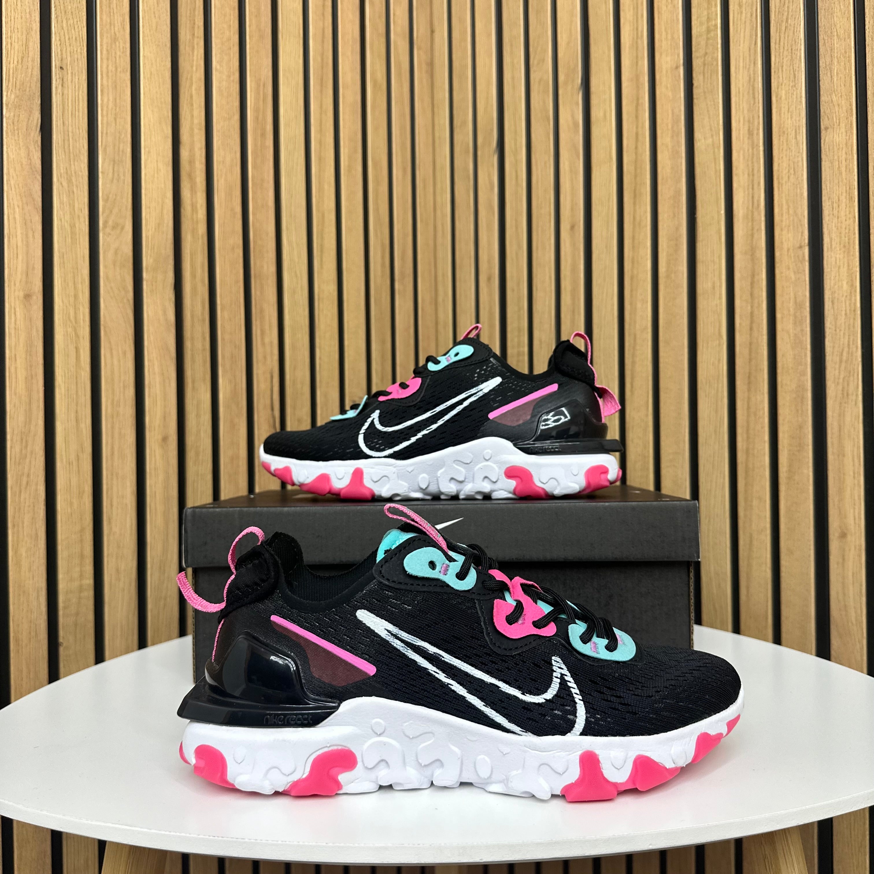 NIKE REACT VISION