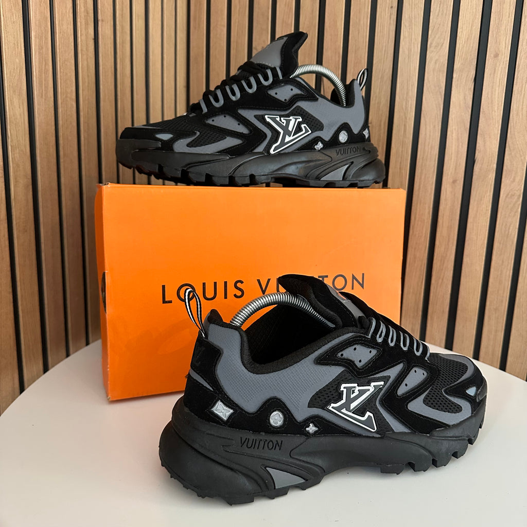 LV TATIC BLACK