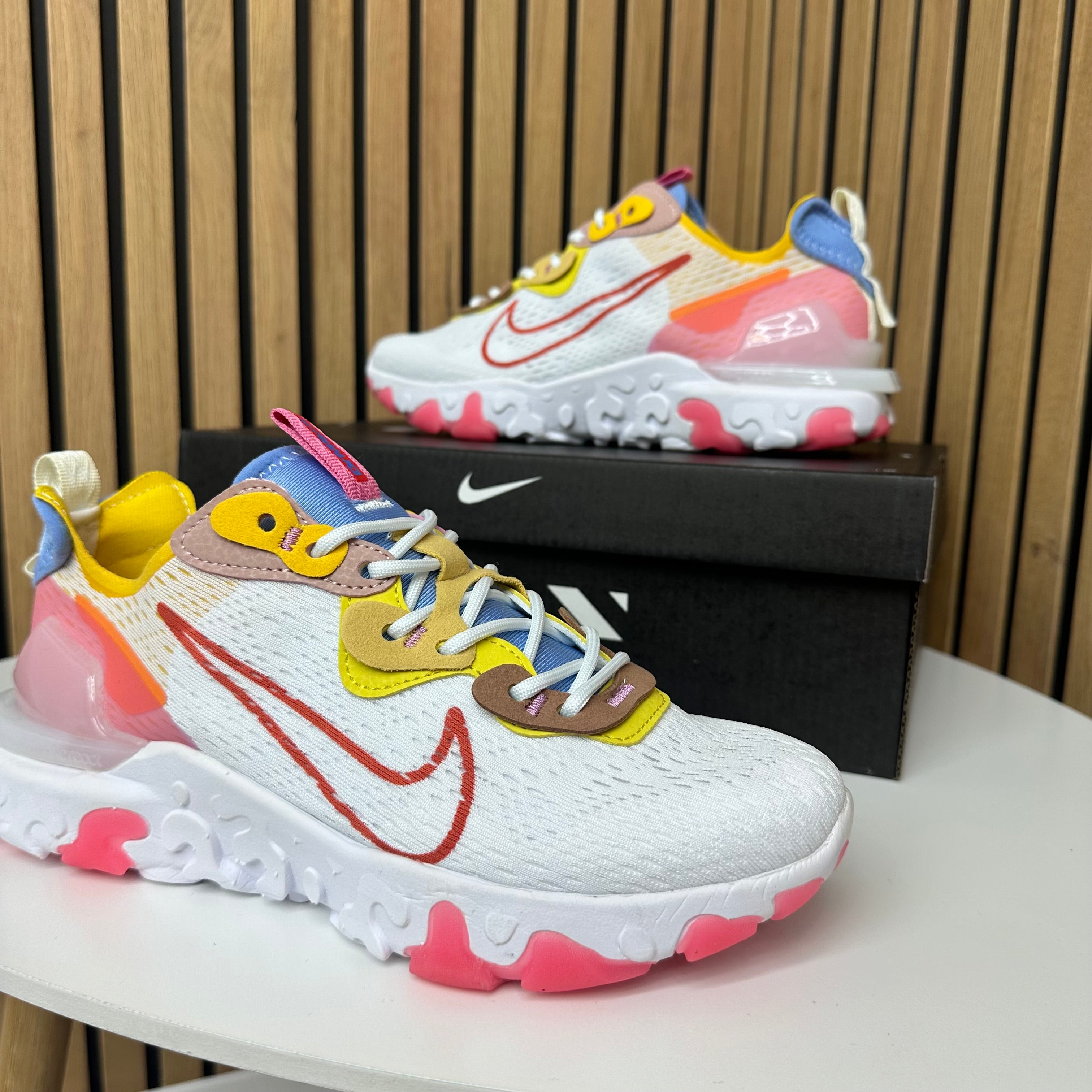 NIKE REACT VISION