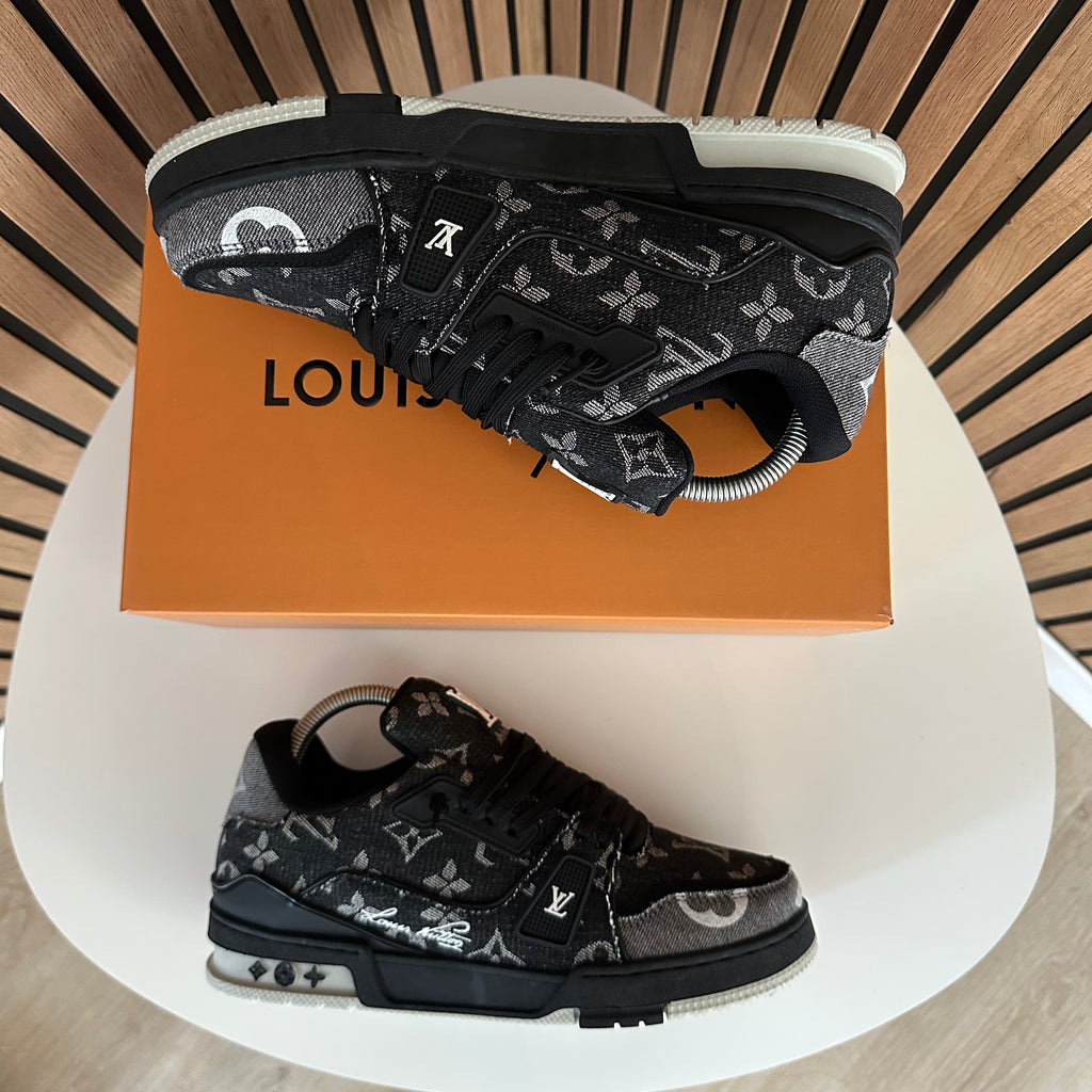LV TRAINER BLACK & GREY