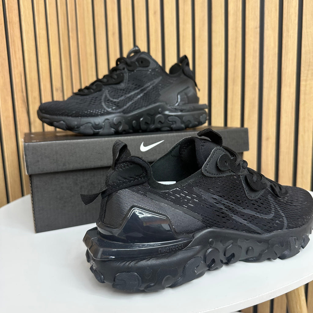 NIKE REACT VISION
