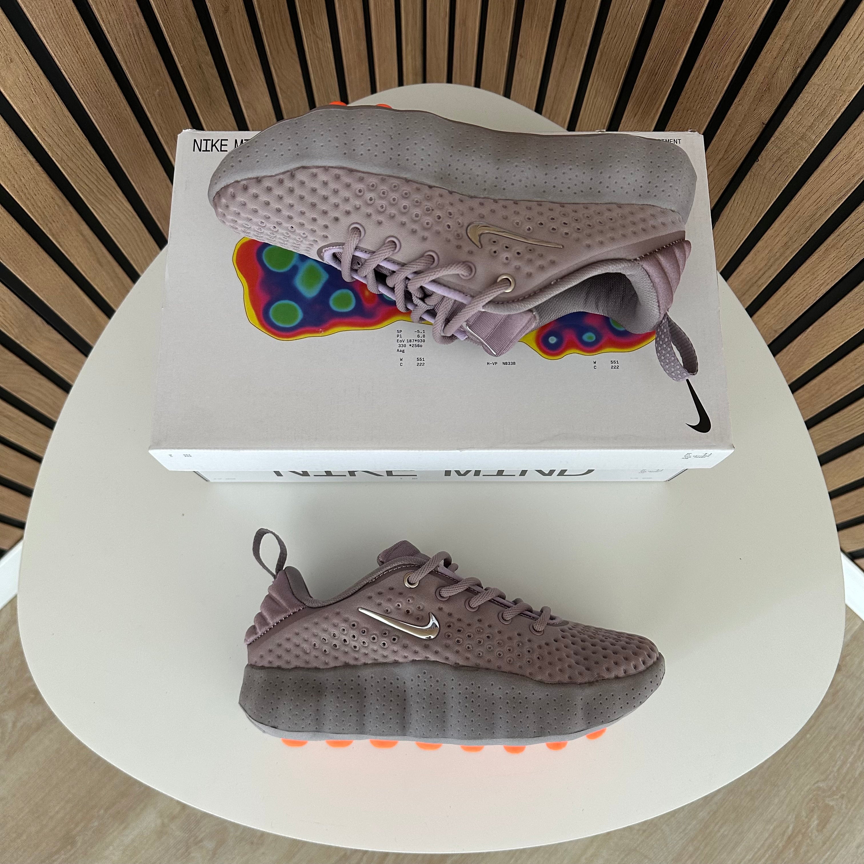 NIKE MIND 002