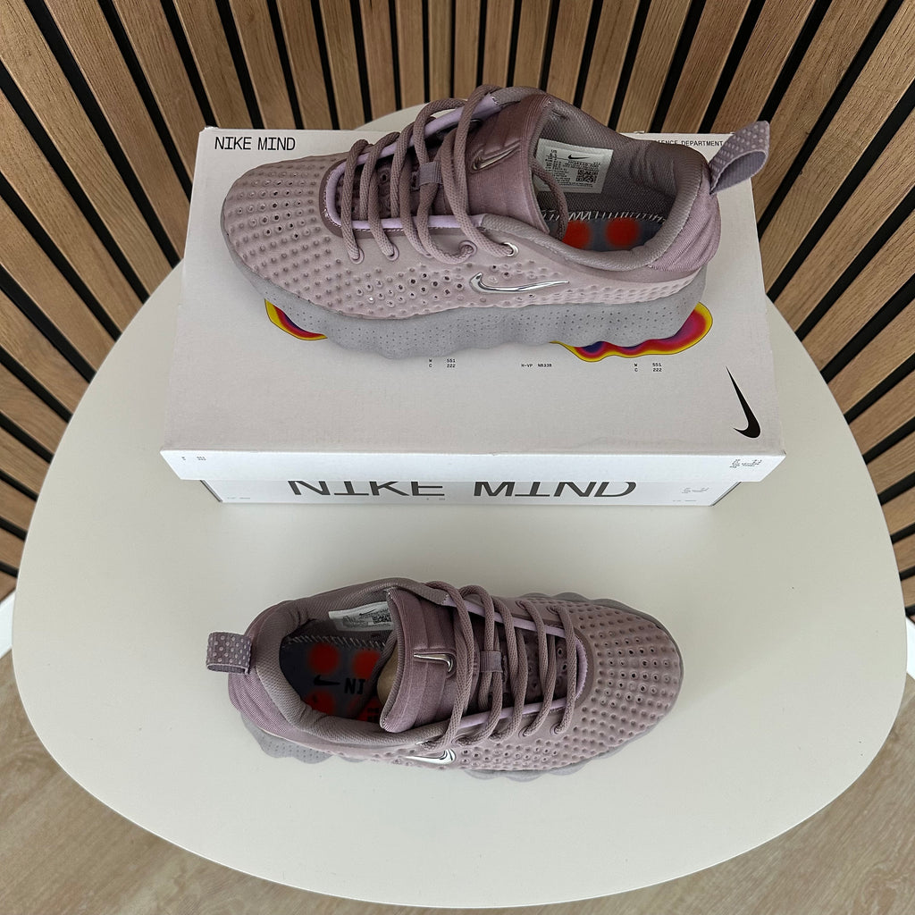 NIKE MIND 002