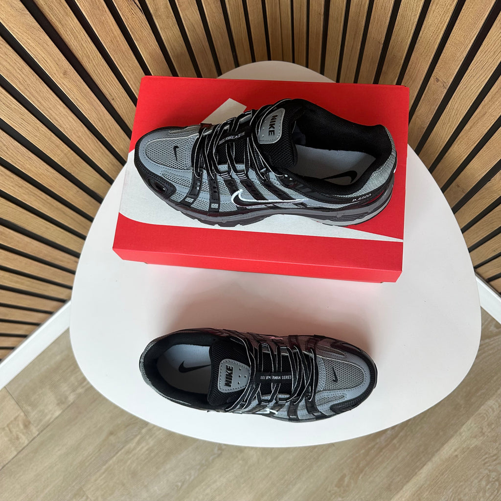 NIKE P6000