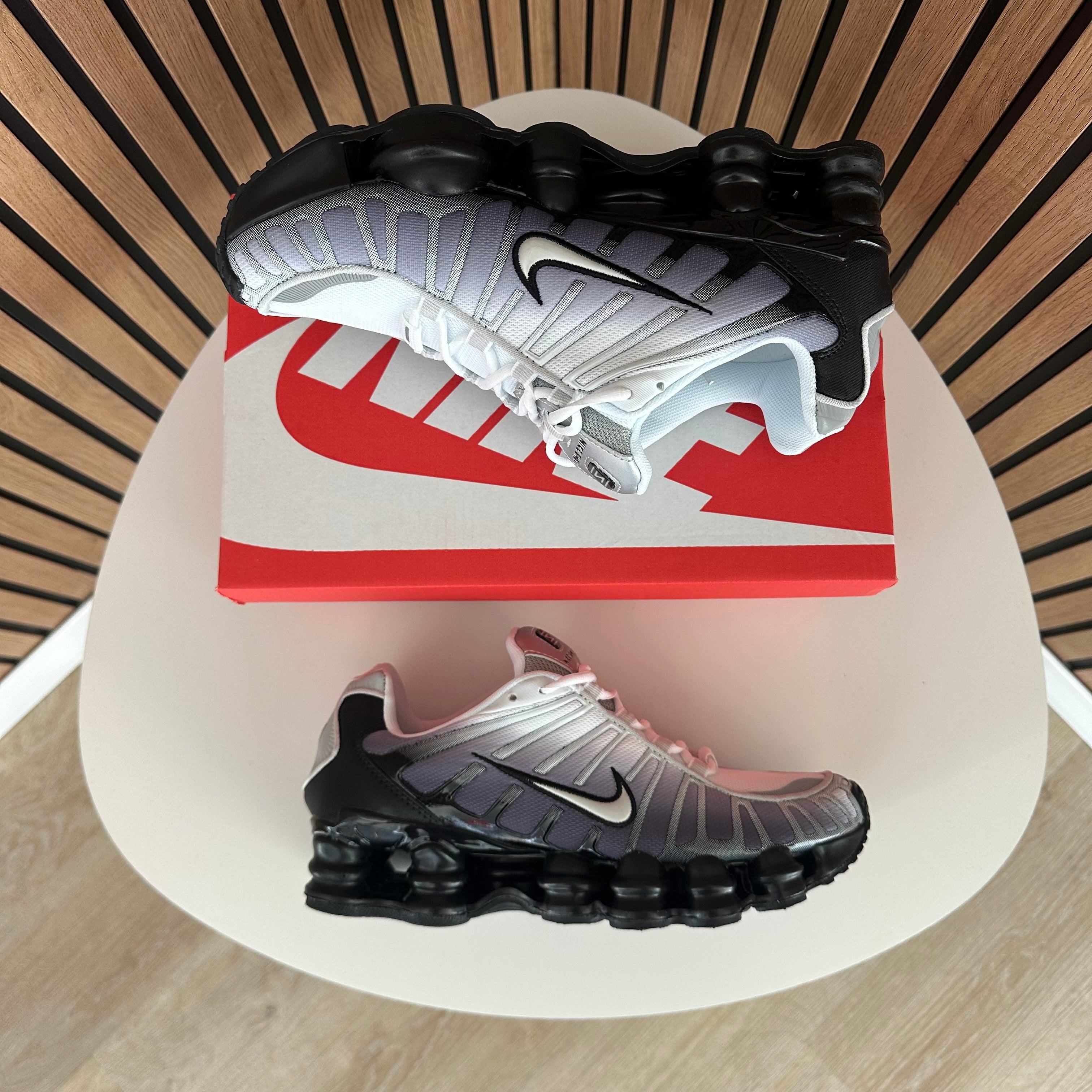 NIKE SHOX TL
