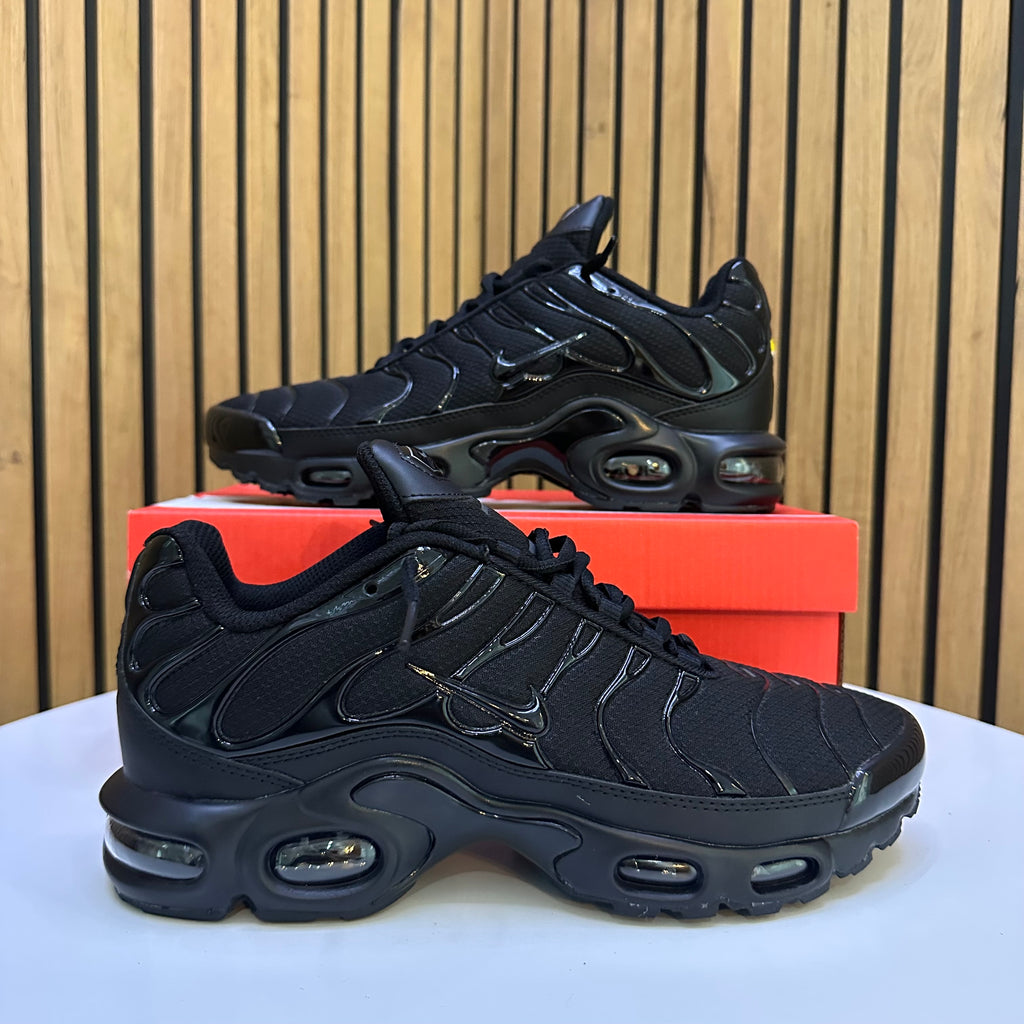 NIKE TN BLACK