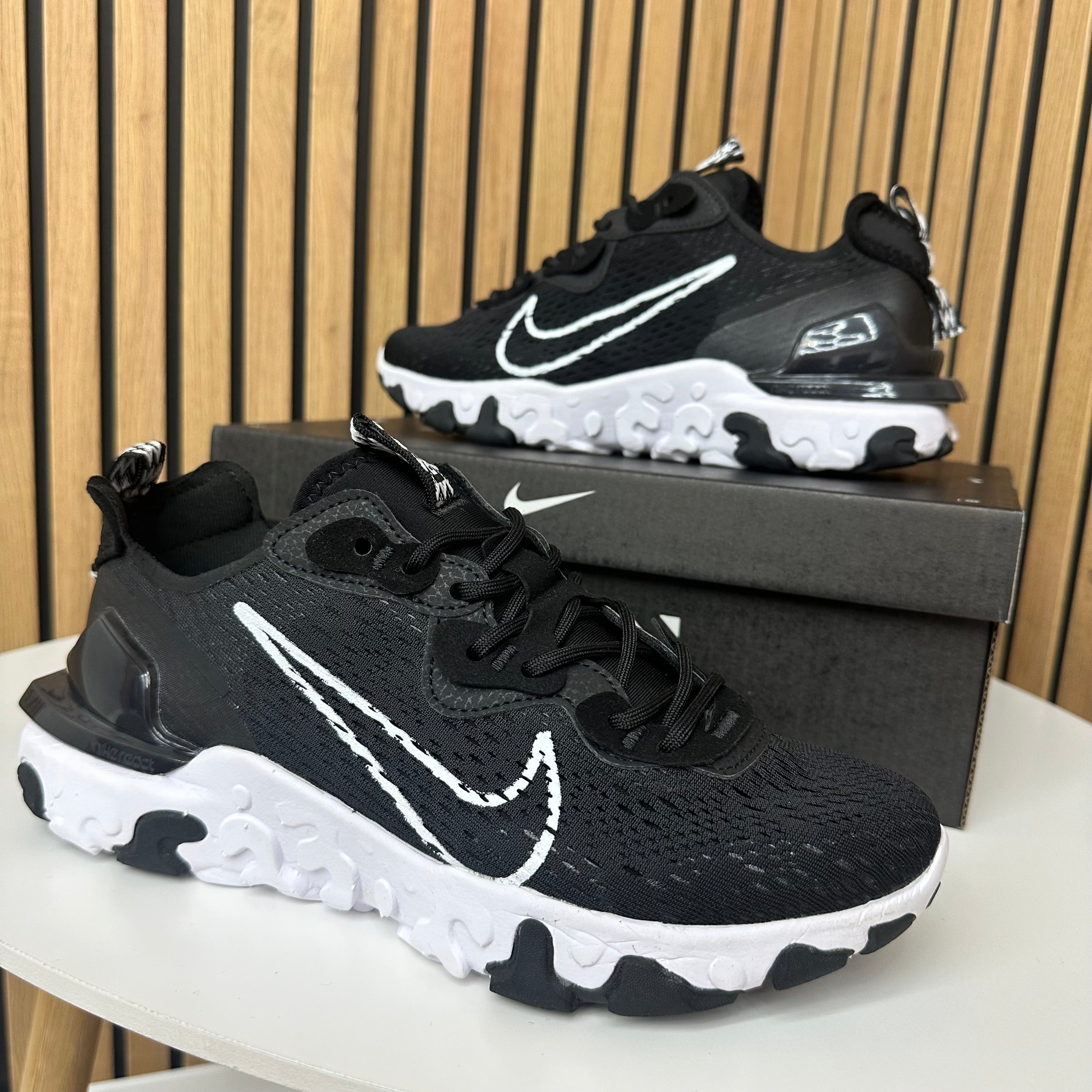 NIKE REACT VISION