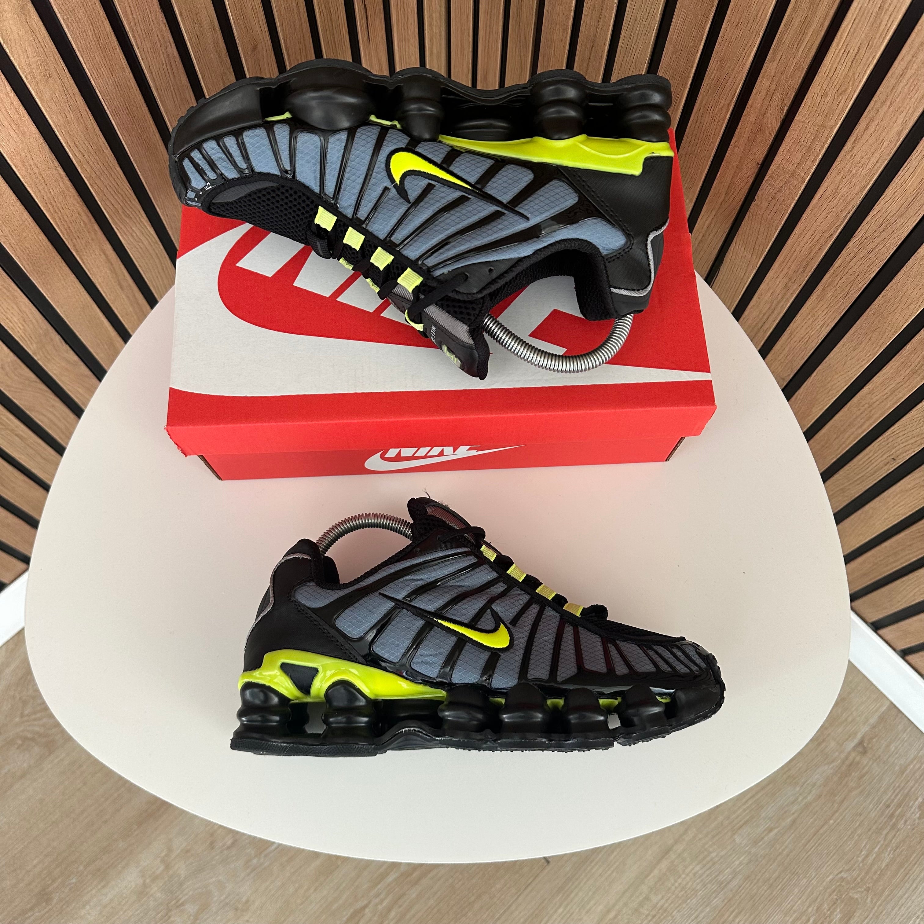 NIKE SHOX TL