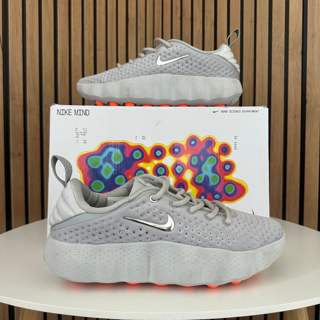 NIKE MIND 002