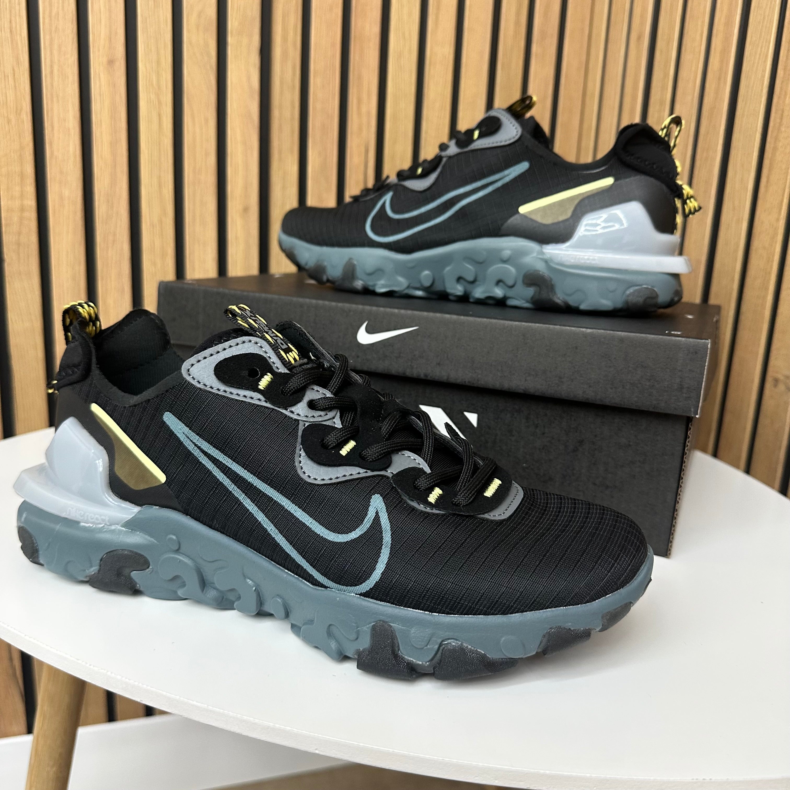 NIKE REACT VISION