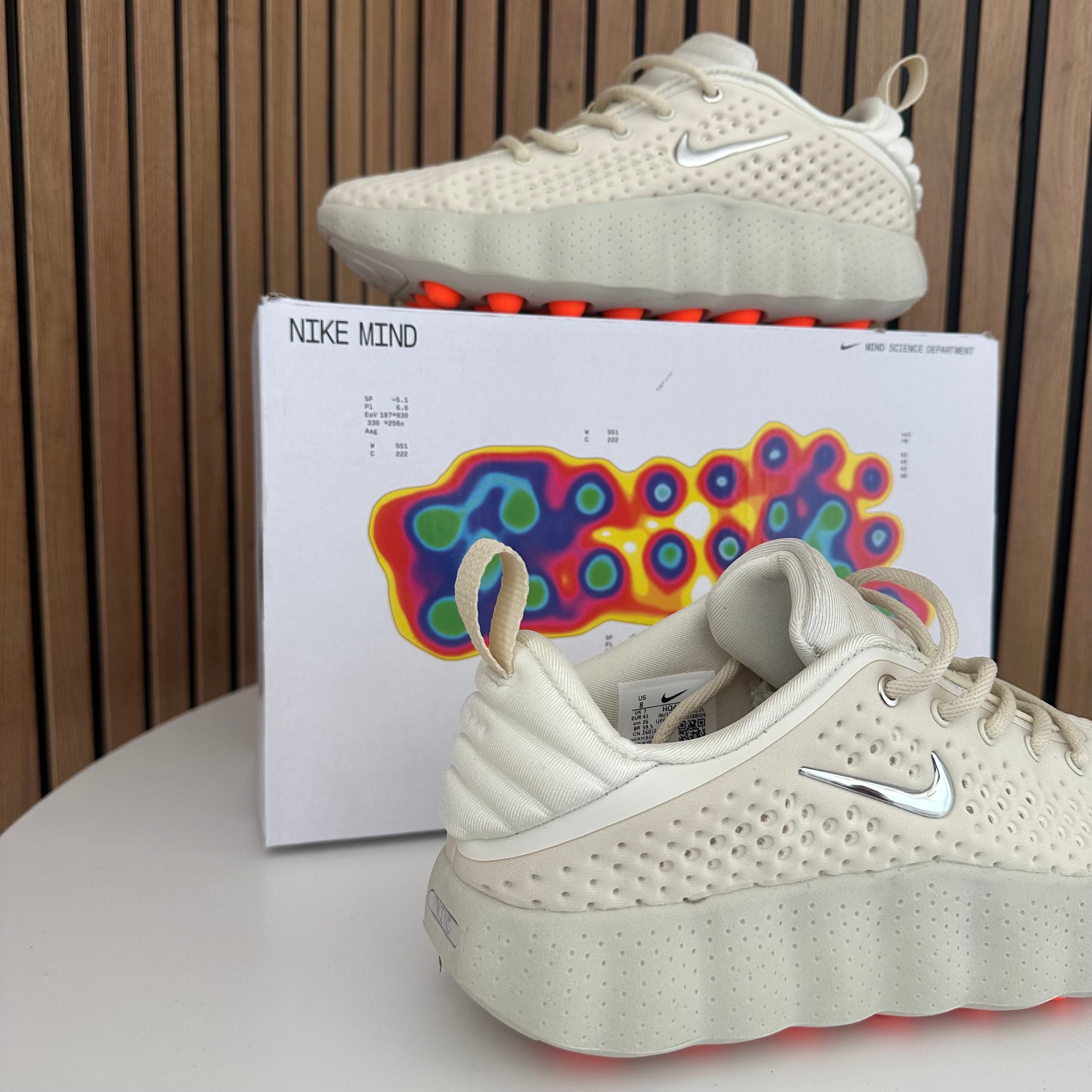NIKE MIND 002