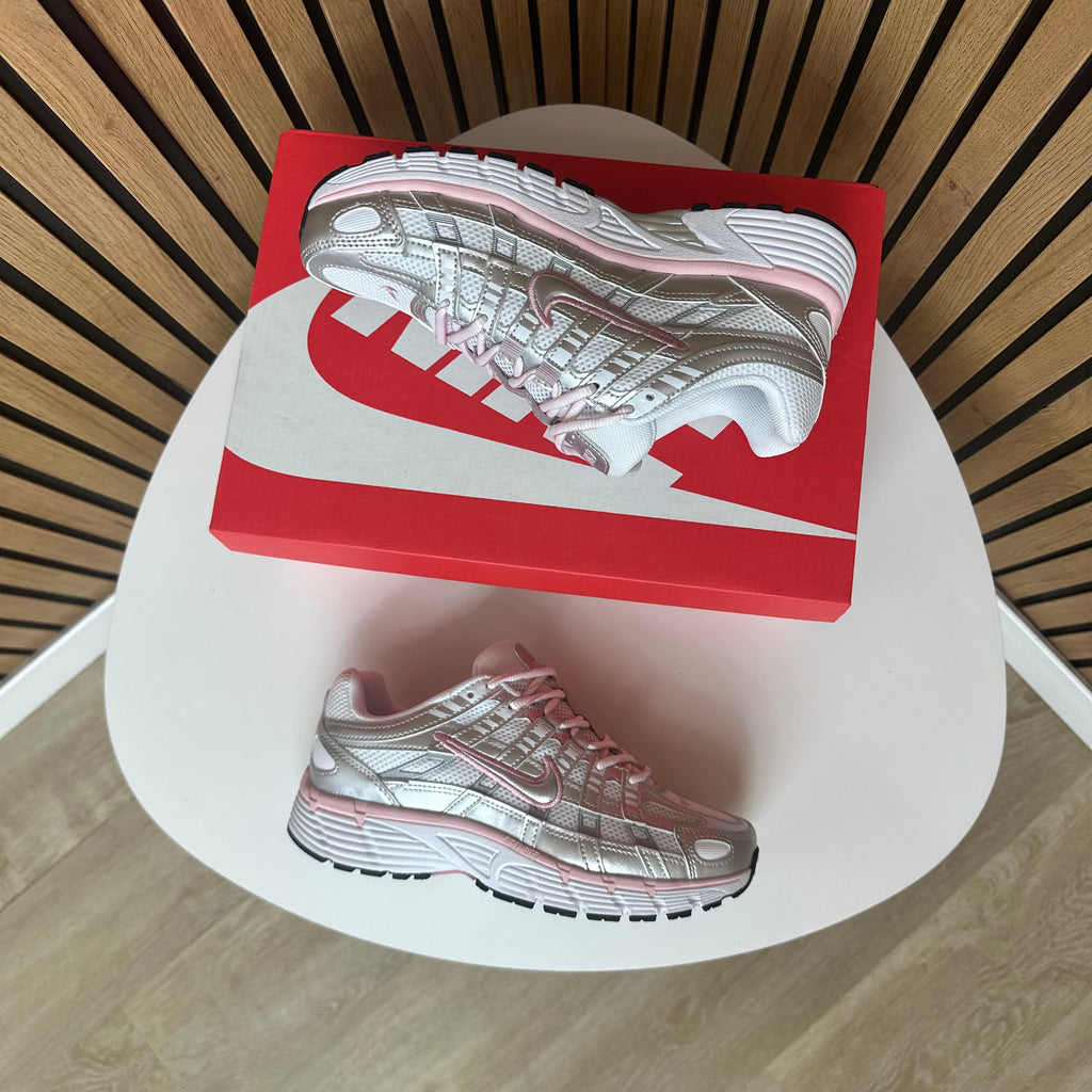 NIKE P6000