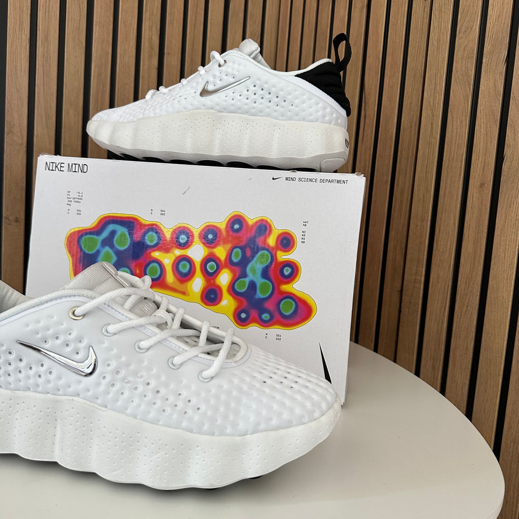 NIKE MIND 002