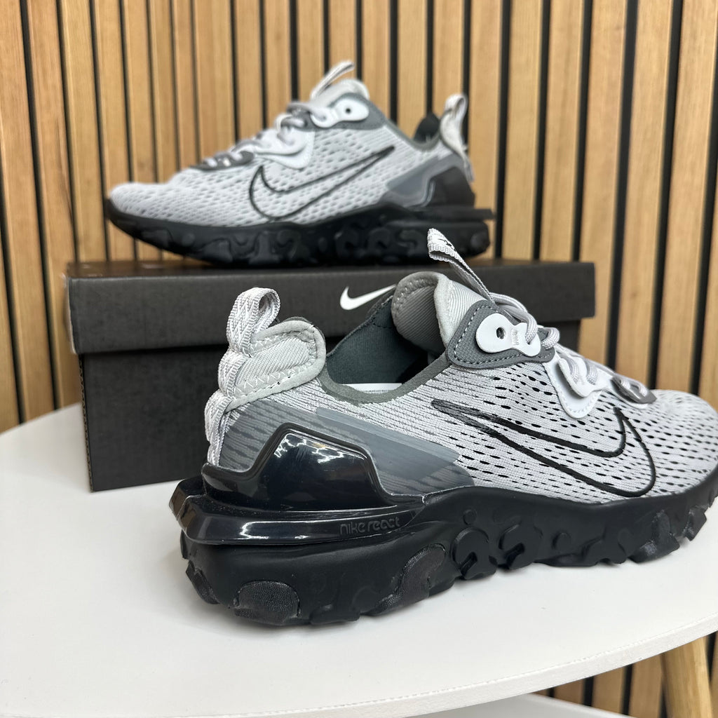 NIKE REACT VISION