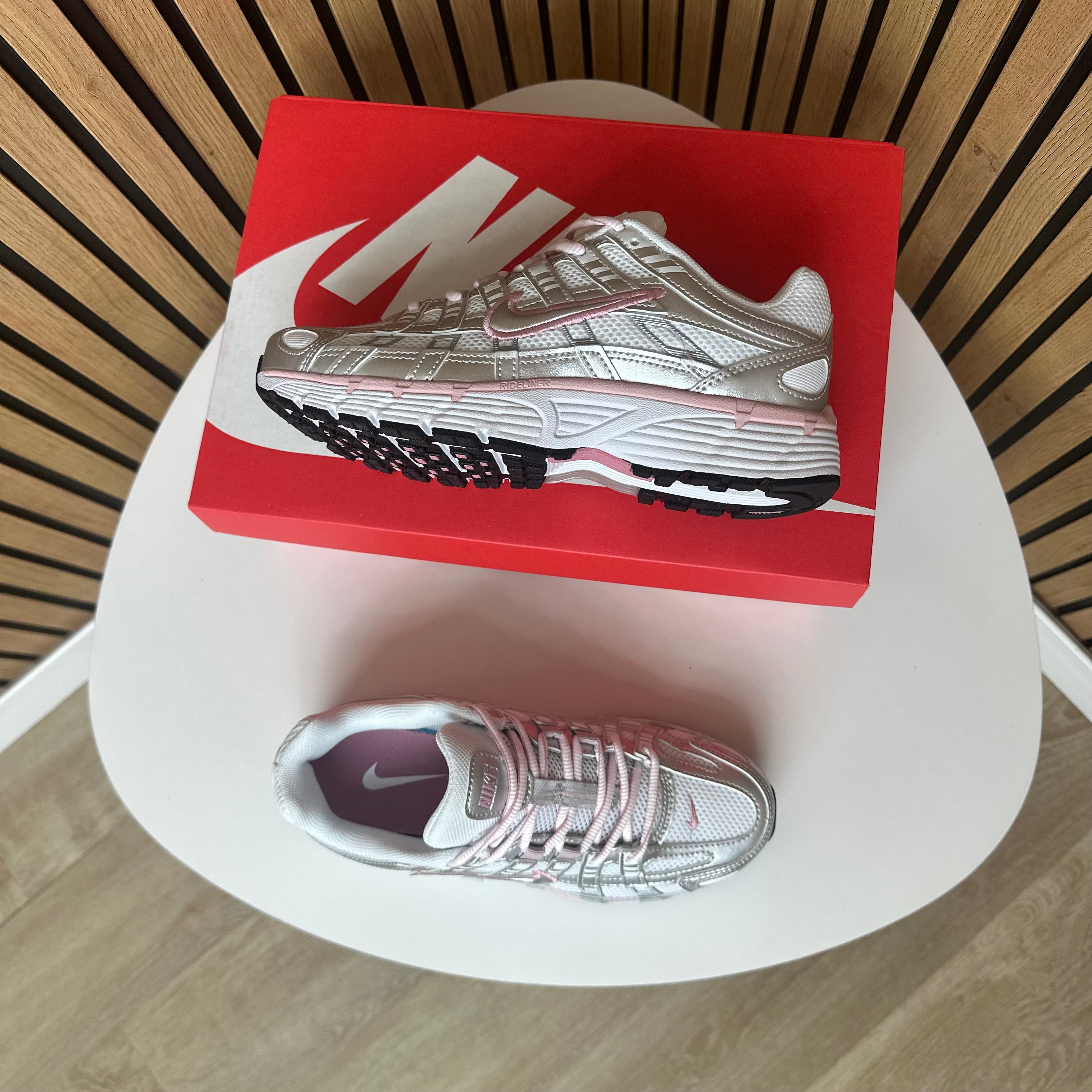 NIKE P6000