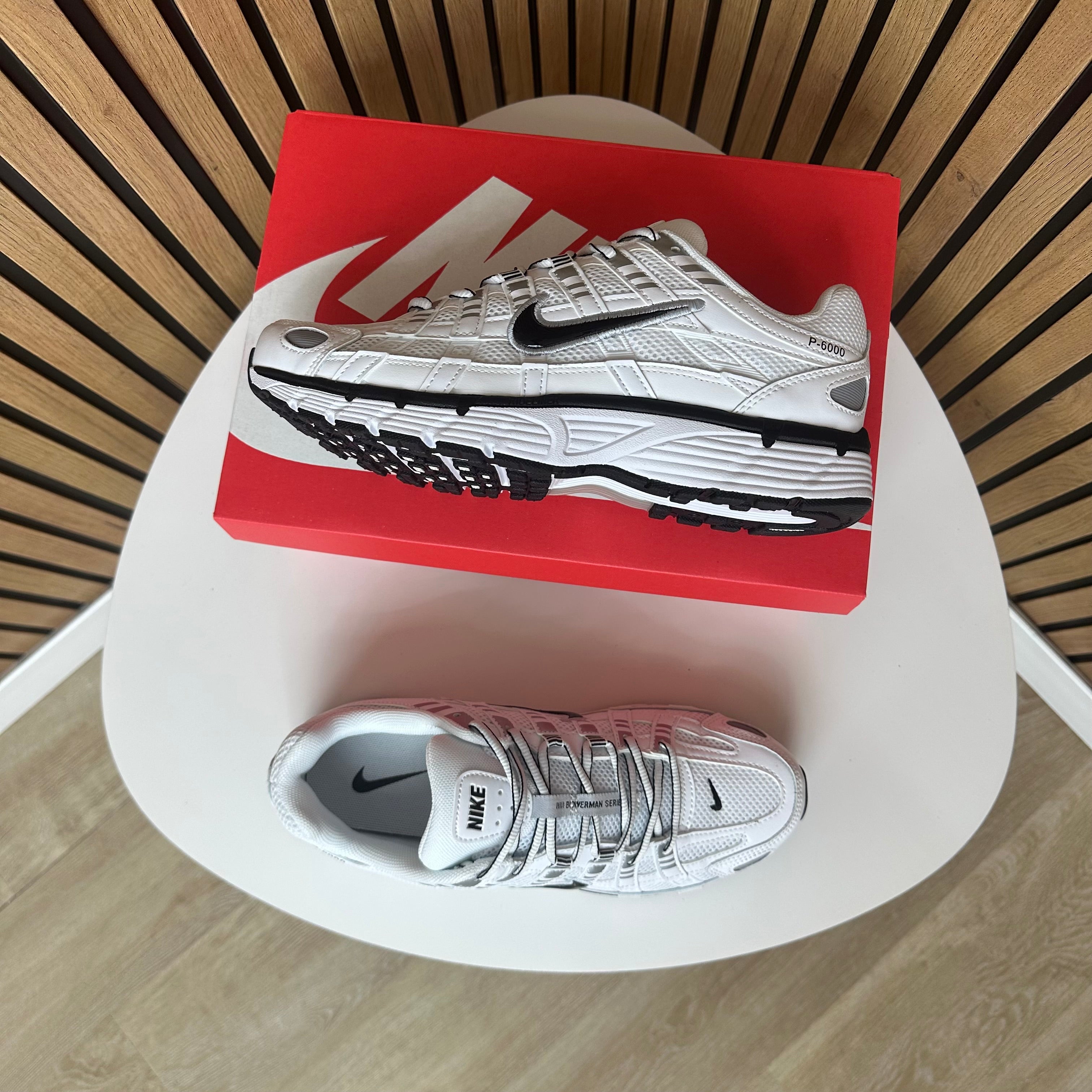 NIKE P6000
