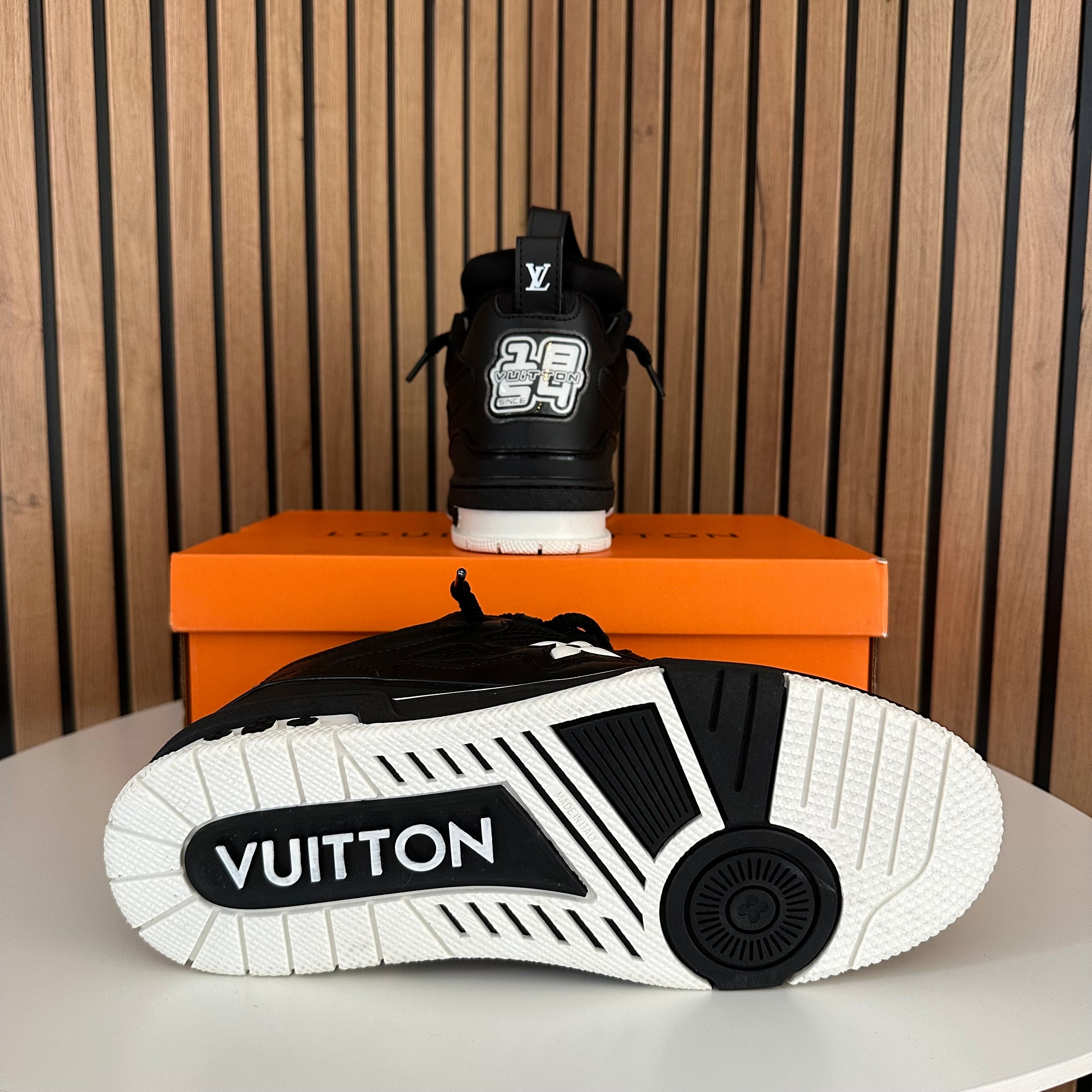 LV SKATE BLACK