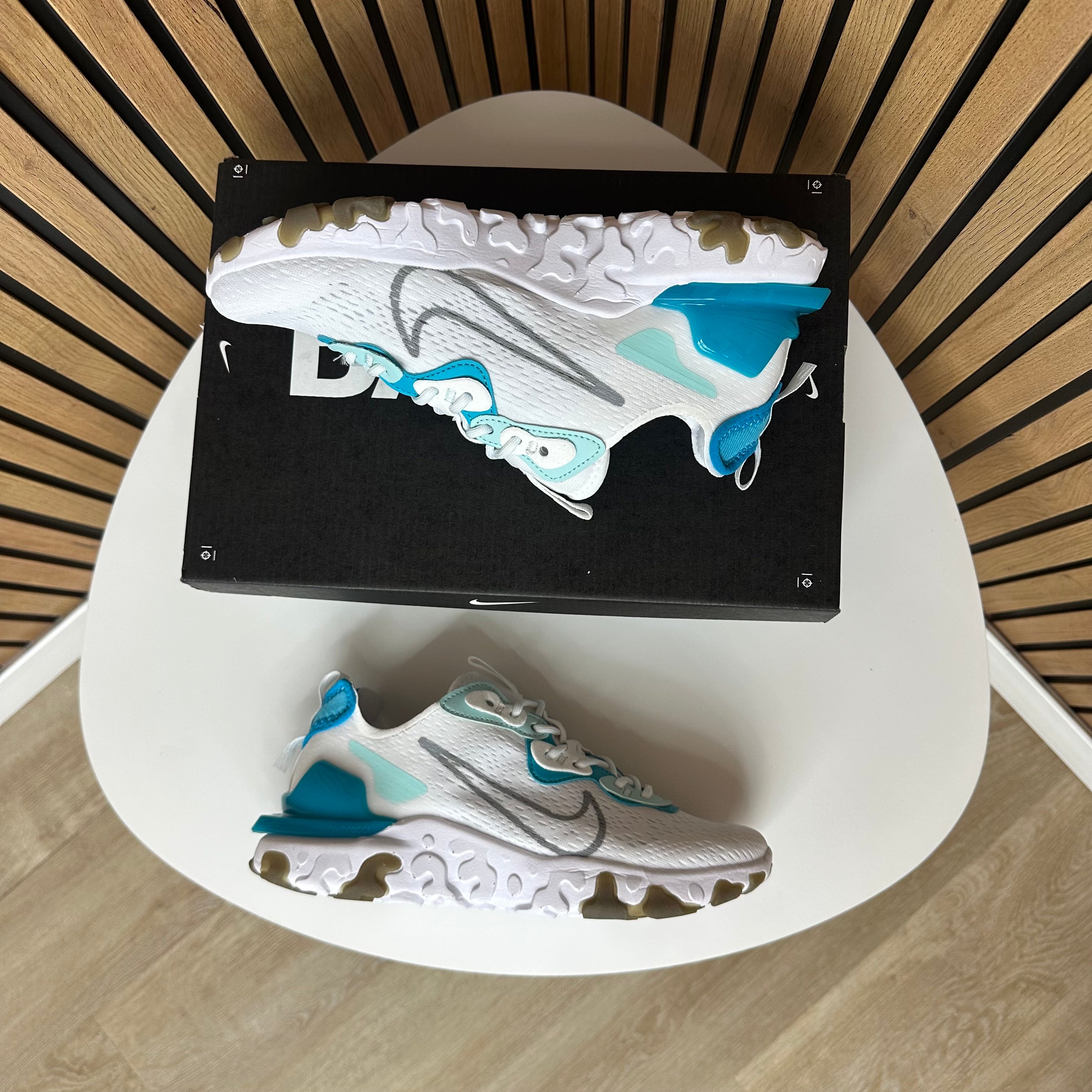 NIKE REACT VISION