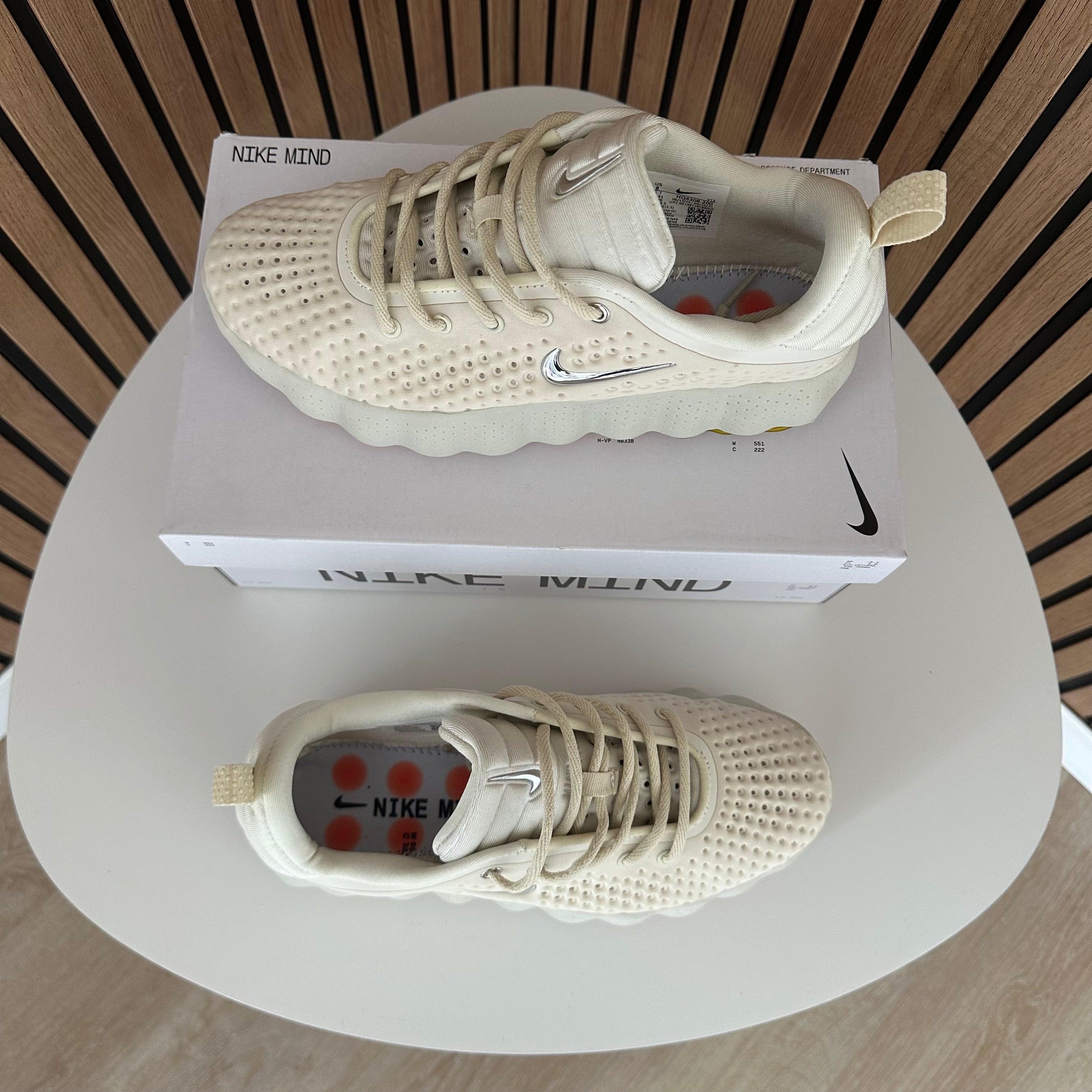NIKE MIND 002