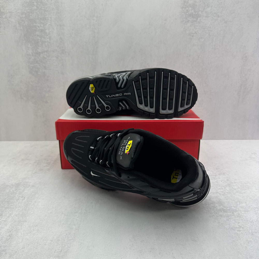 NIKE TUNED BLACK