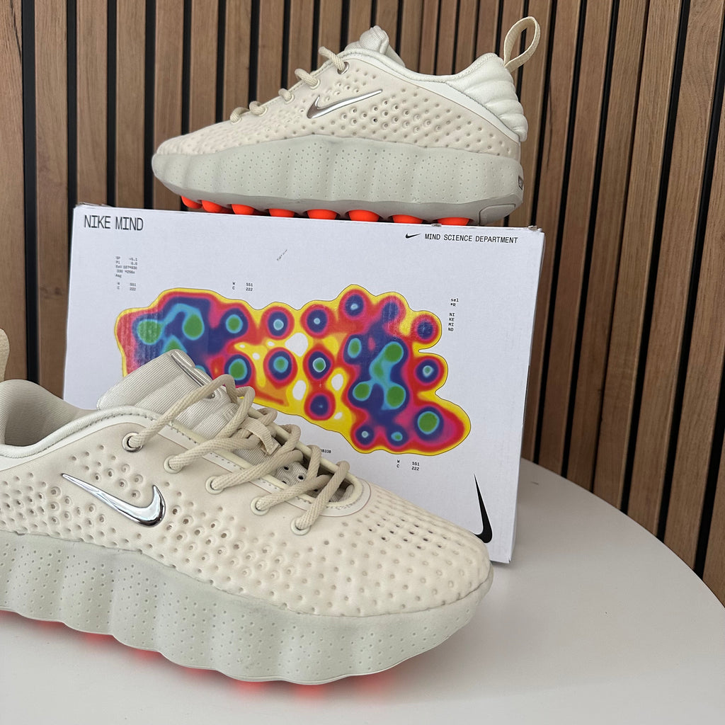 NIKE MIND 002