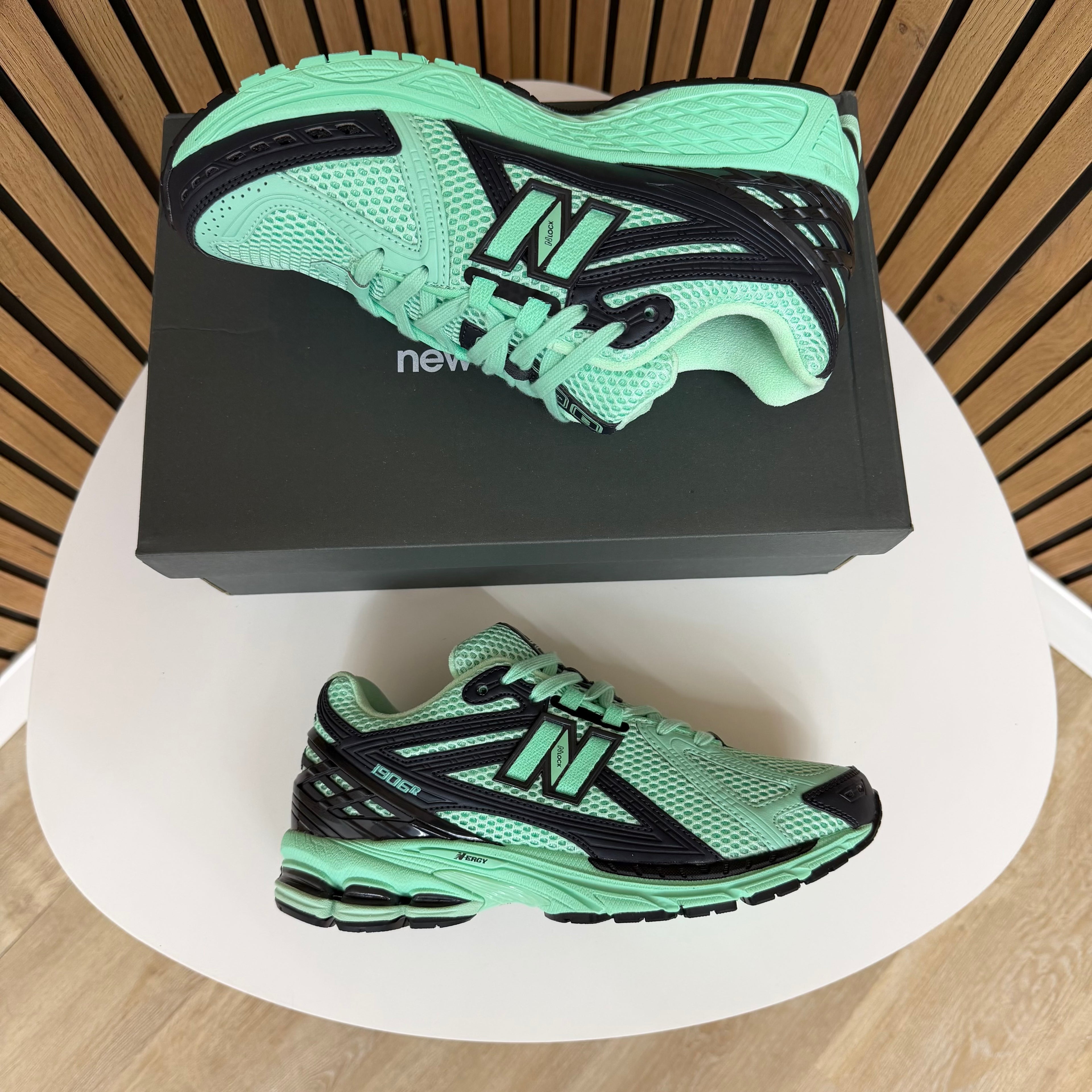 NEW BALANCE