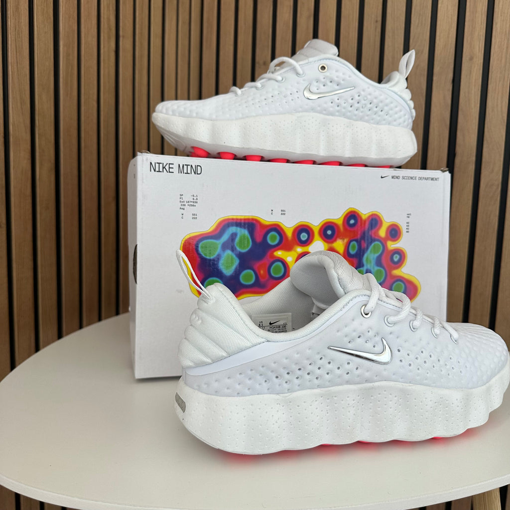NIKE MIND 002