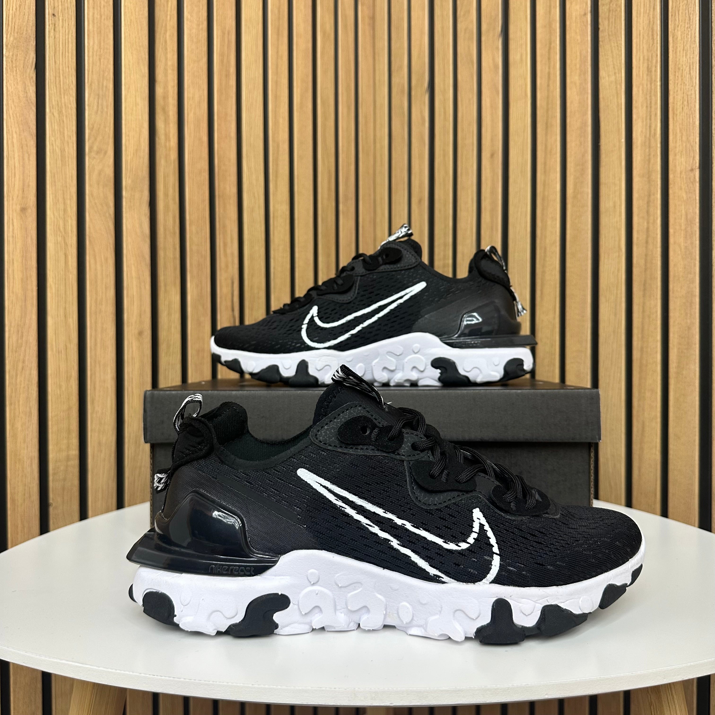 NIKE REACT VISION