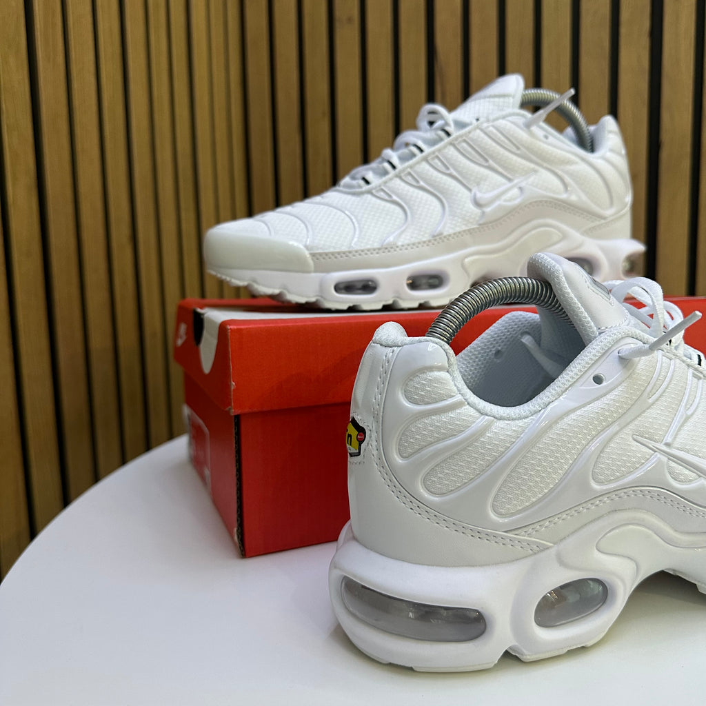 NIKE TN WHITE