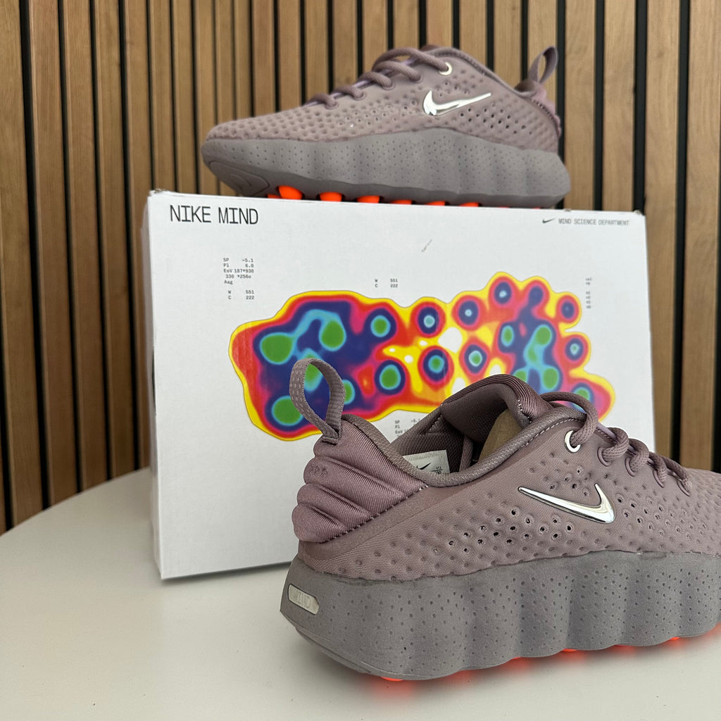 NIKE MIND 002