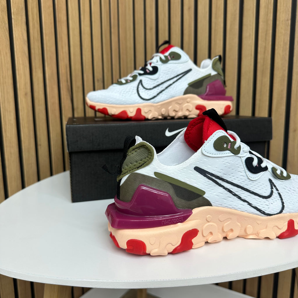 NIKE REACT VISION