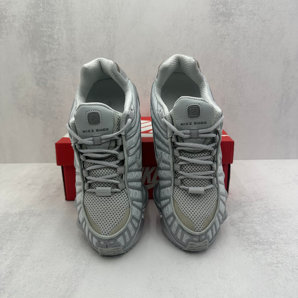 NIKE SHOX PLATA
