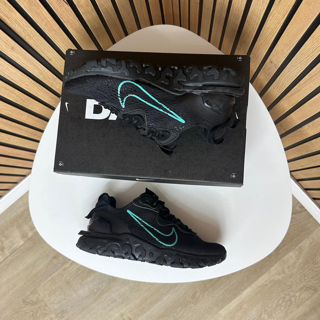 NIKE REACT VISION