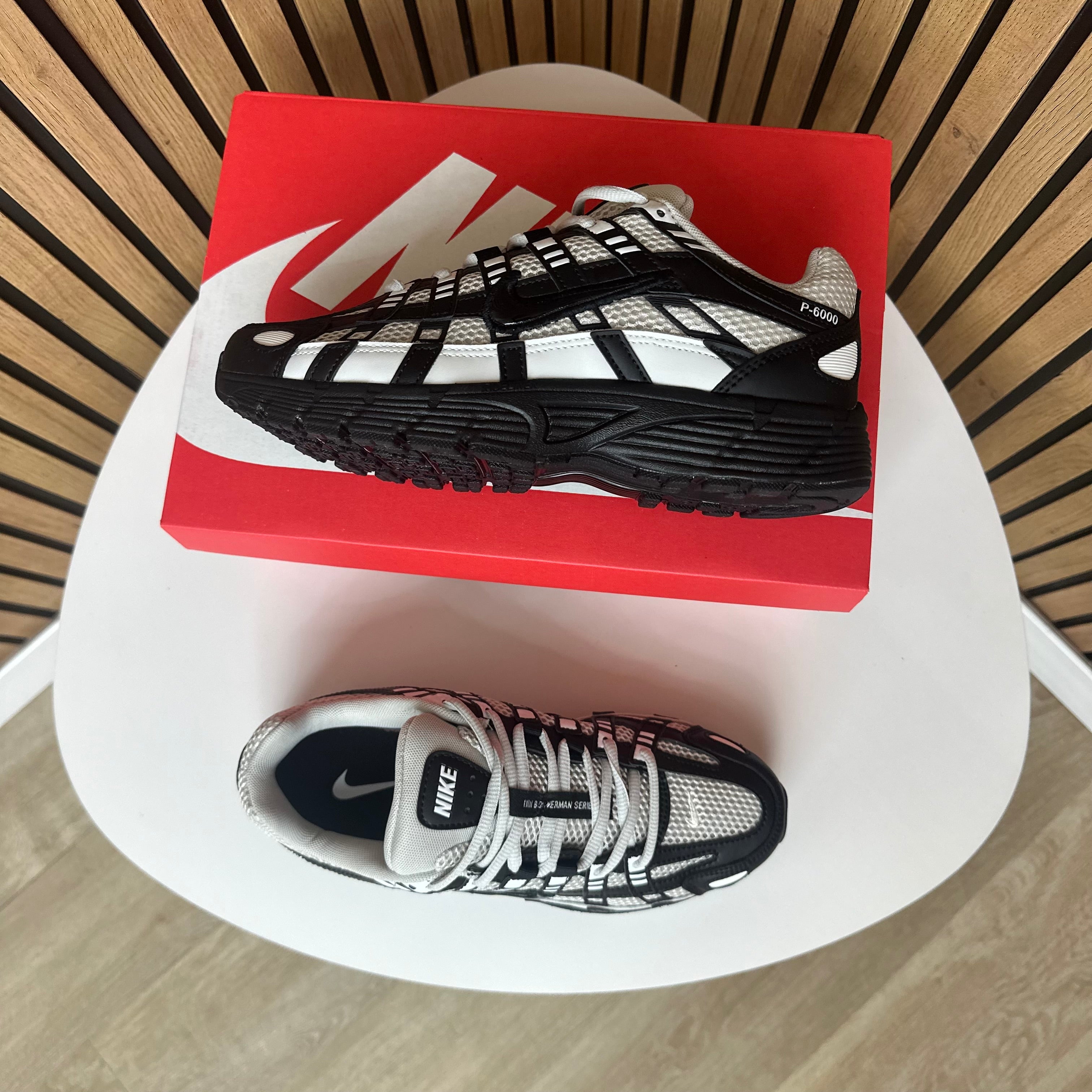 NIKE P6000