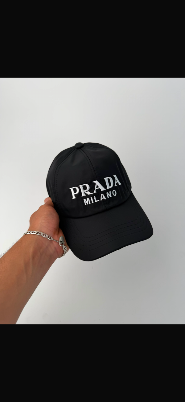 🔥 GORRA PRADA MILANO BLACK ✅ CALIDAD PREMIUM ‼️ UNIDADES LIMITADAS