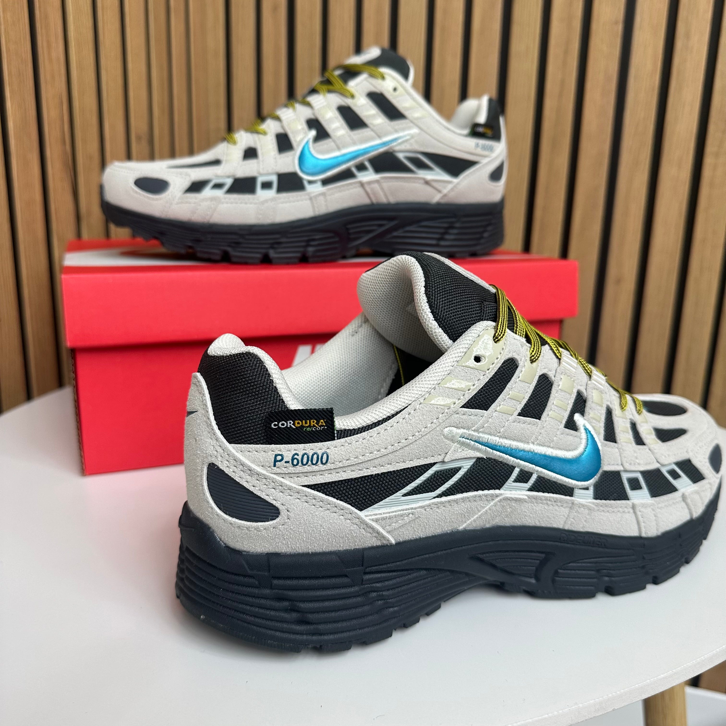 NIKE P6000