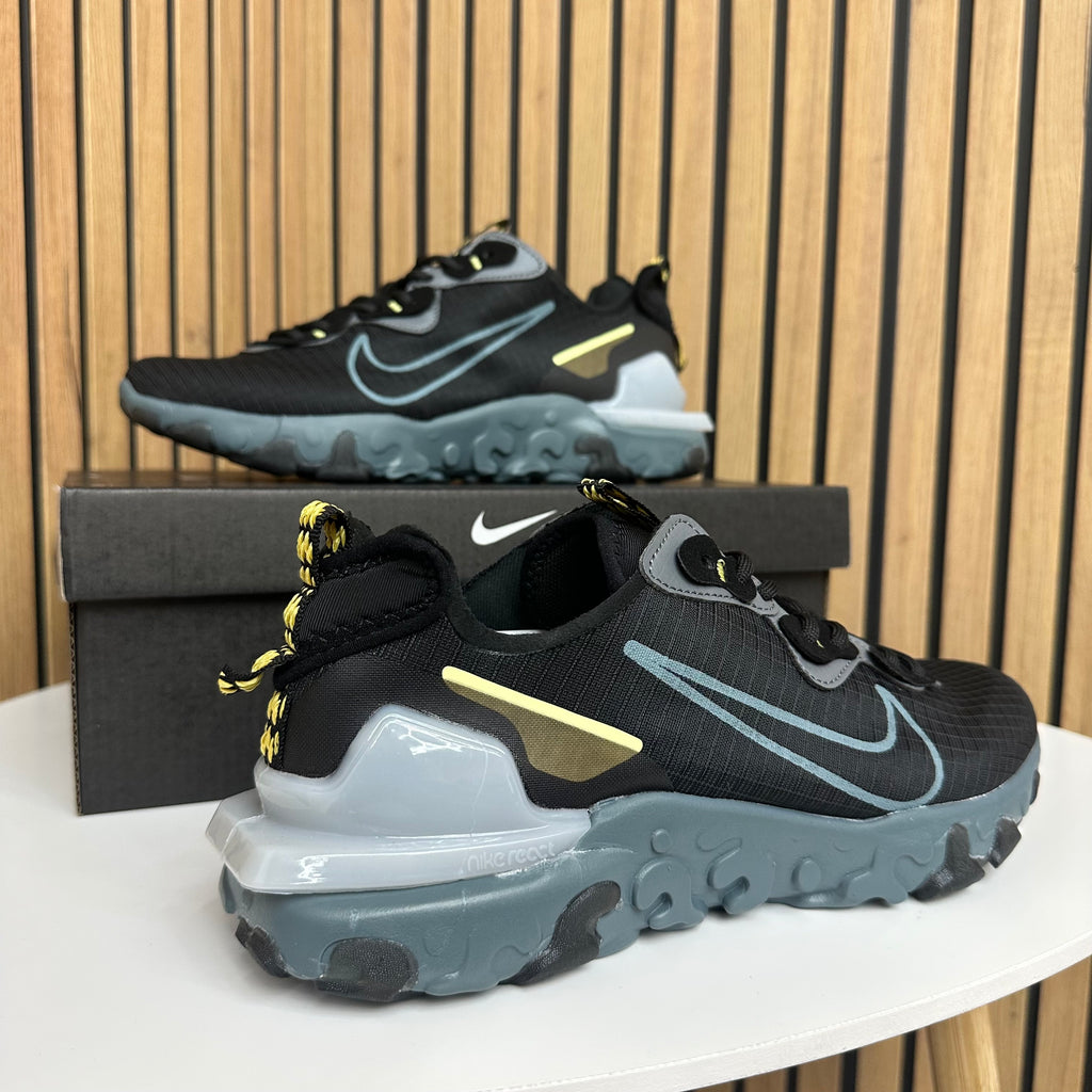 NIKE REACT VISION