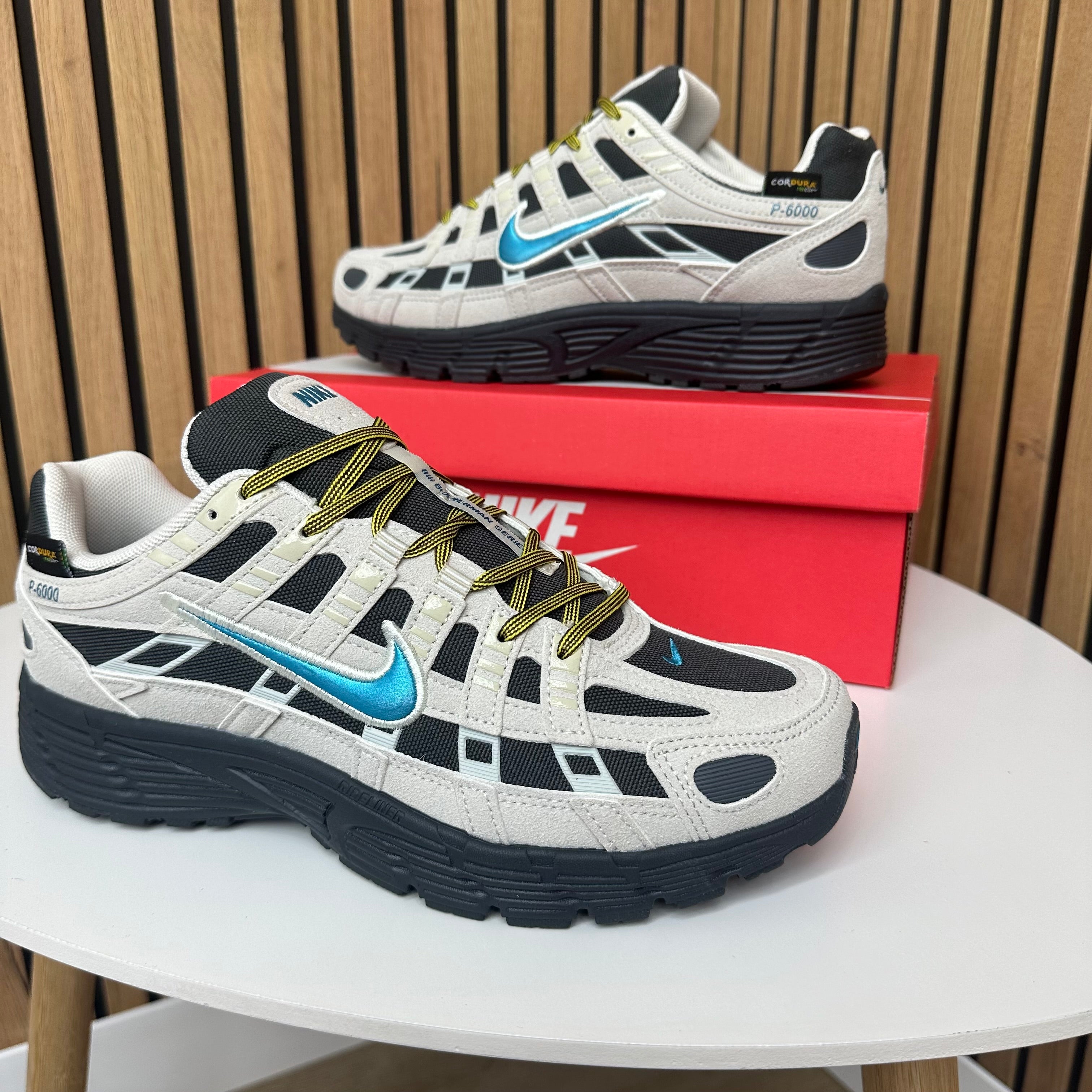 NIKE P6000
