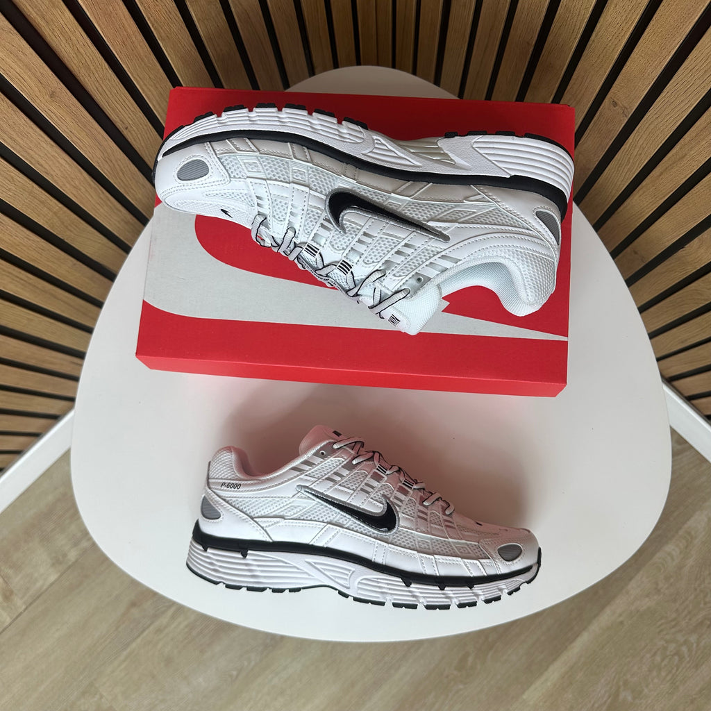 NIKE P6000