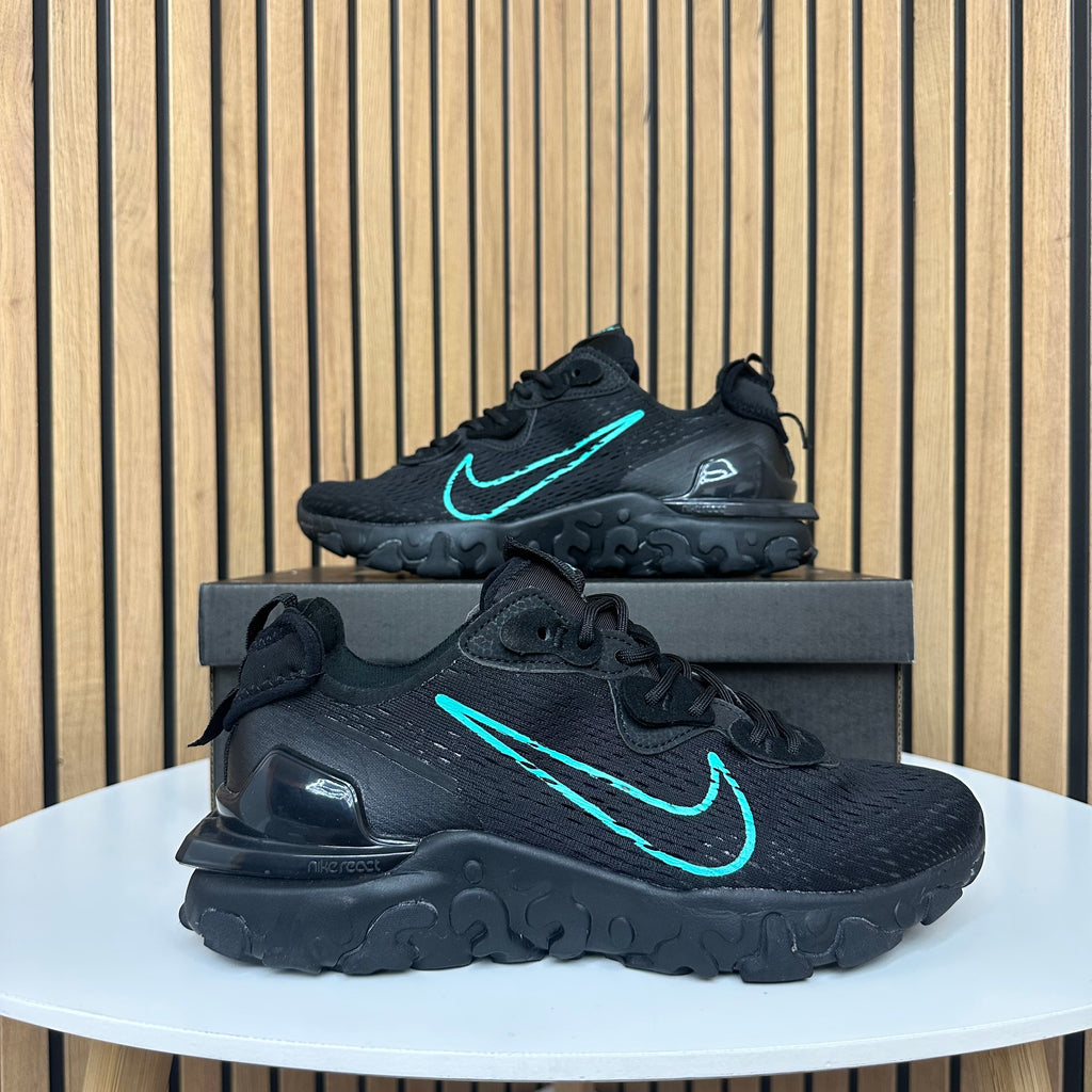 NIKE REACT VISION