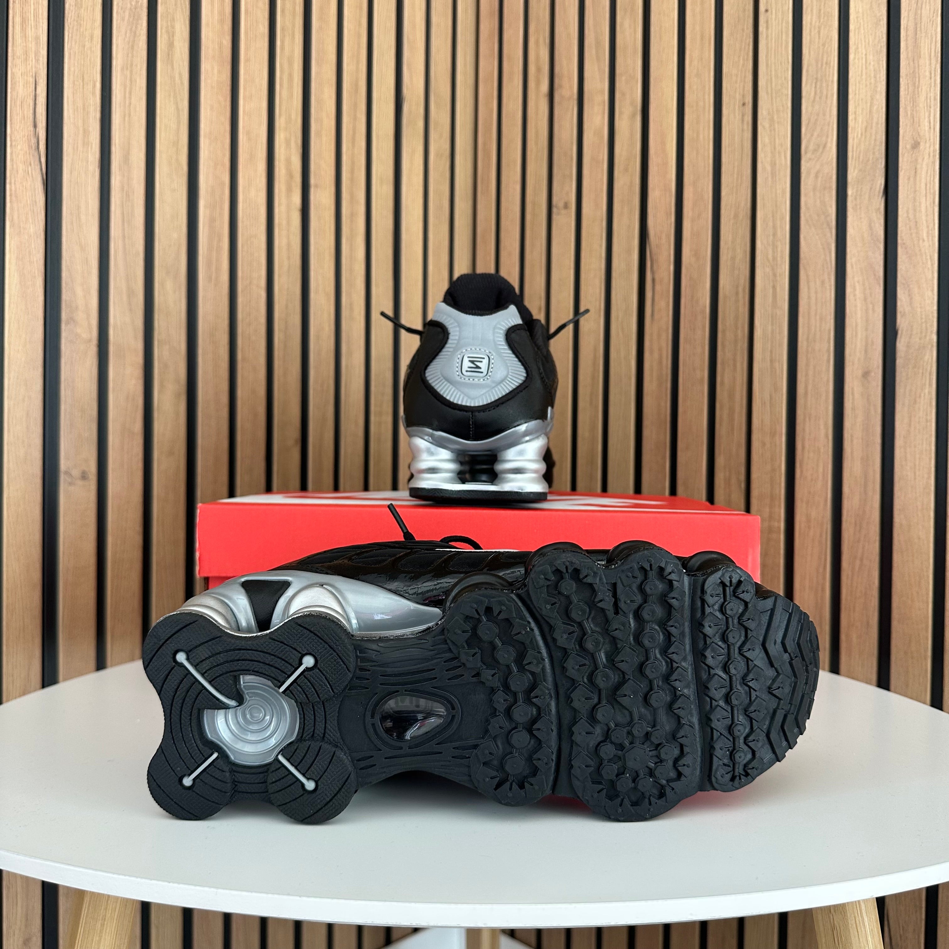 NIKE SHOX TL